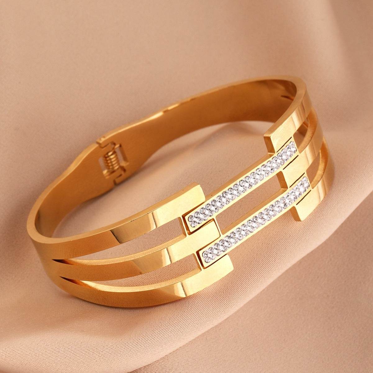 Women's Hollow Out Geometric Circle Stainless Steel Bracelet