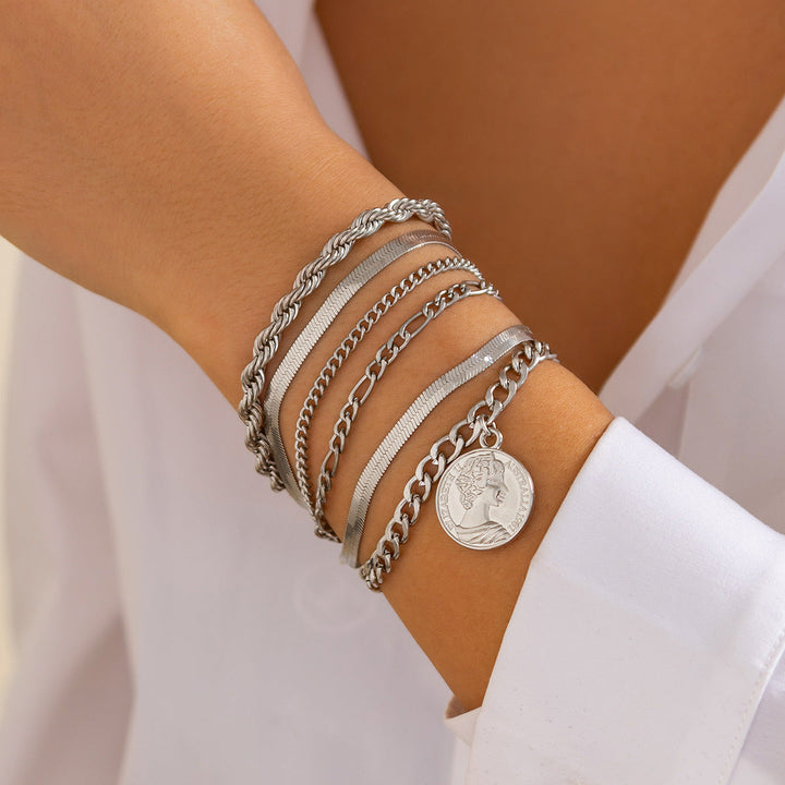 Round Pendant Irregular Metallic Flat Snake Chain Bracelet