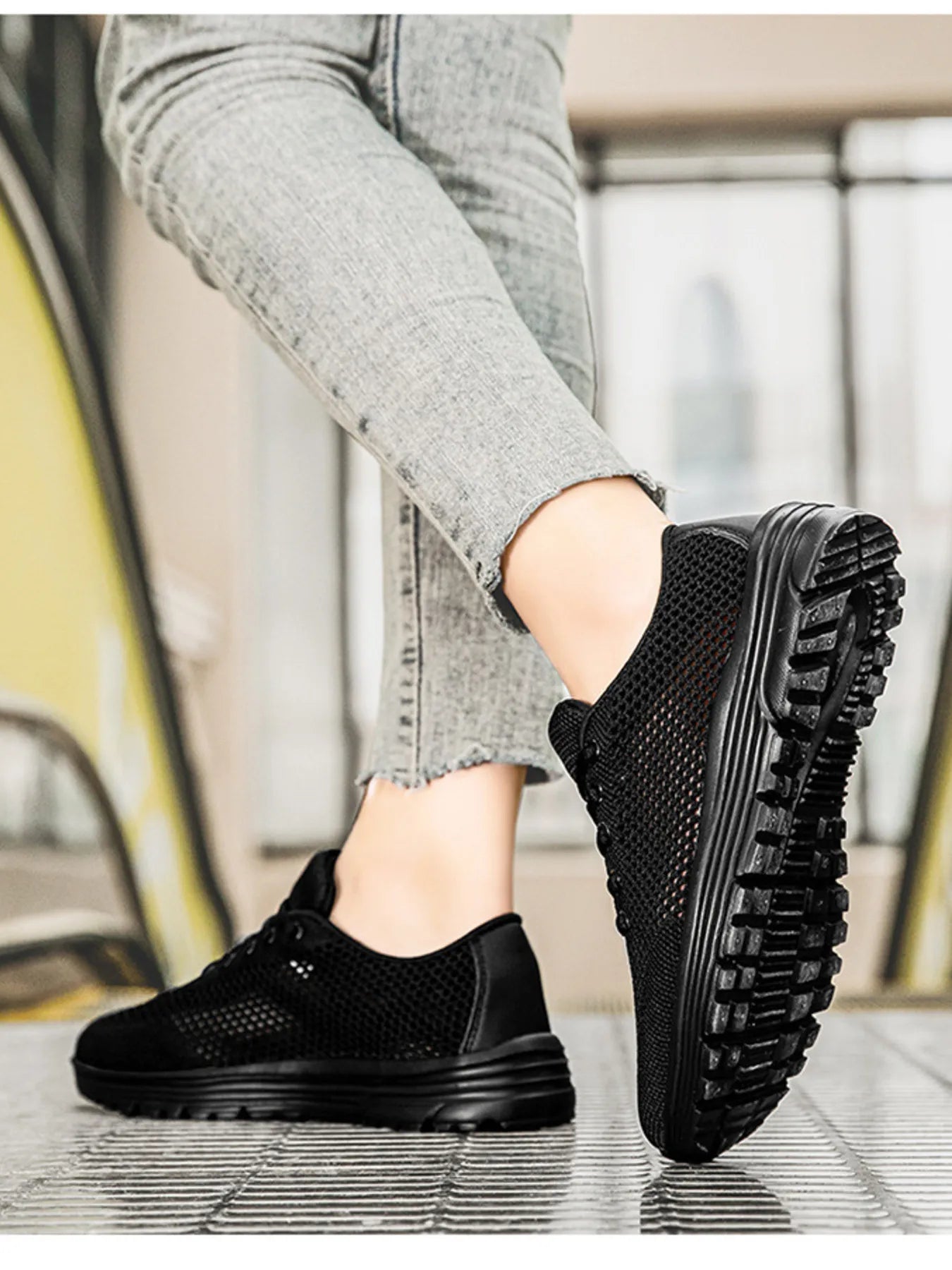 Lightweight Breathable Mesh Athletic Sneakers for Women