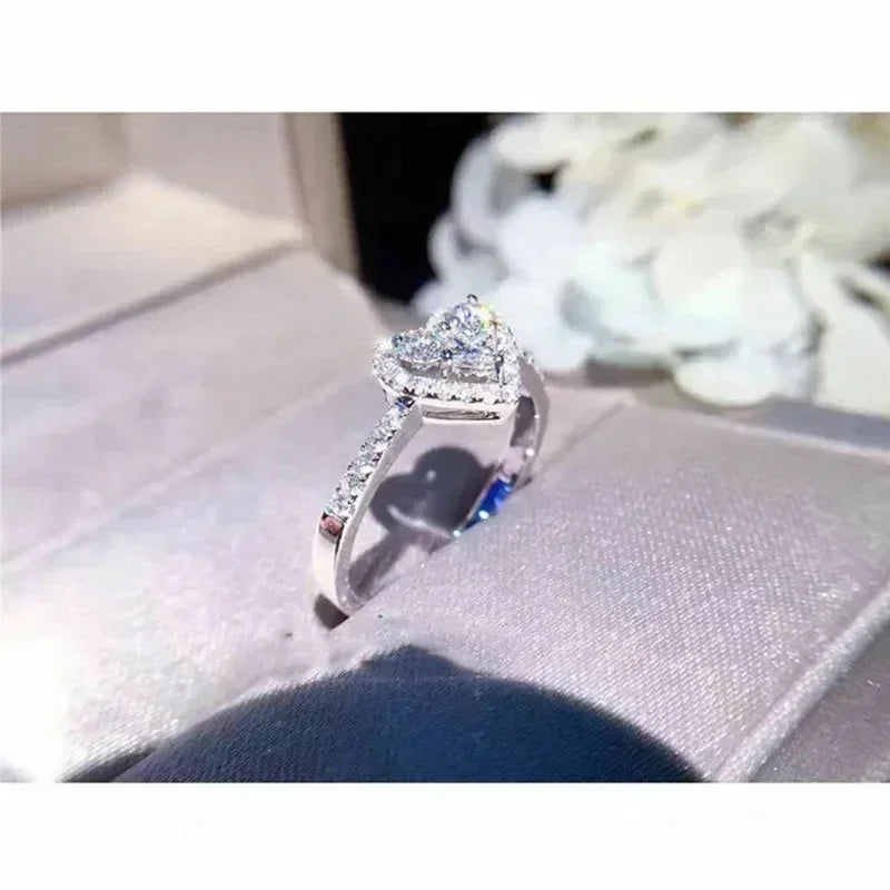 Women's Heart Cubic Zirconia Elegant Fashion Ring
